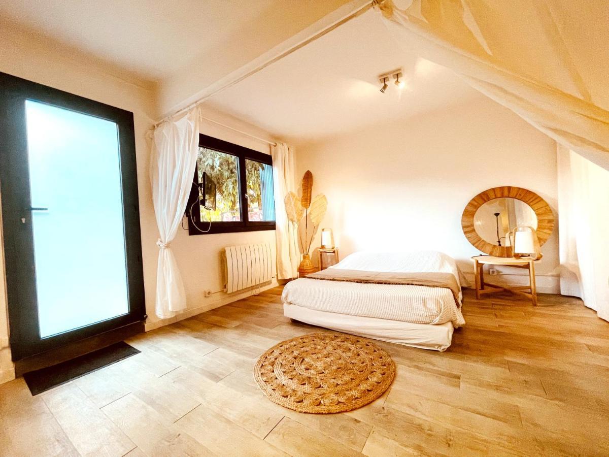 Superbe Appartement Boheme Dans Les Vignes Nîmes Esterno foto